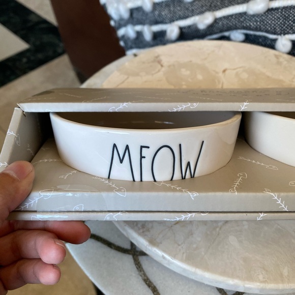 ❌SOLD❌. Rae Dunn Cat Bowl Set - Picture 4 of 5